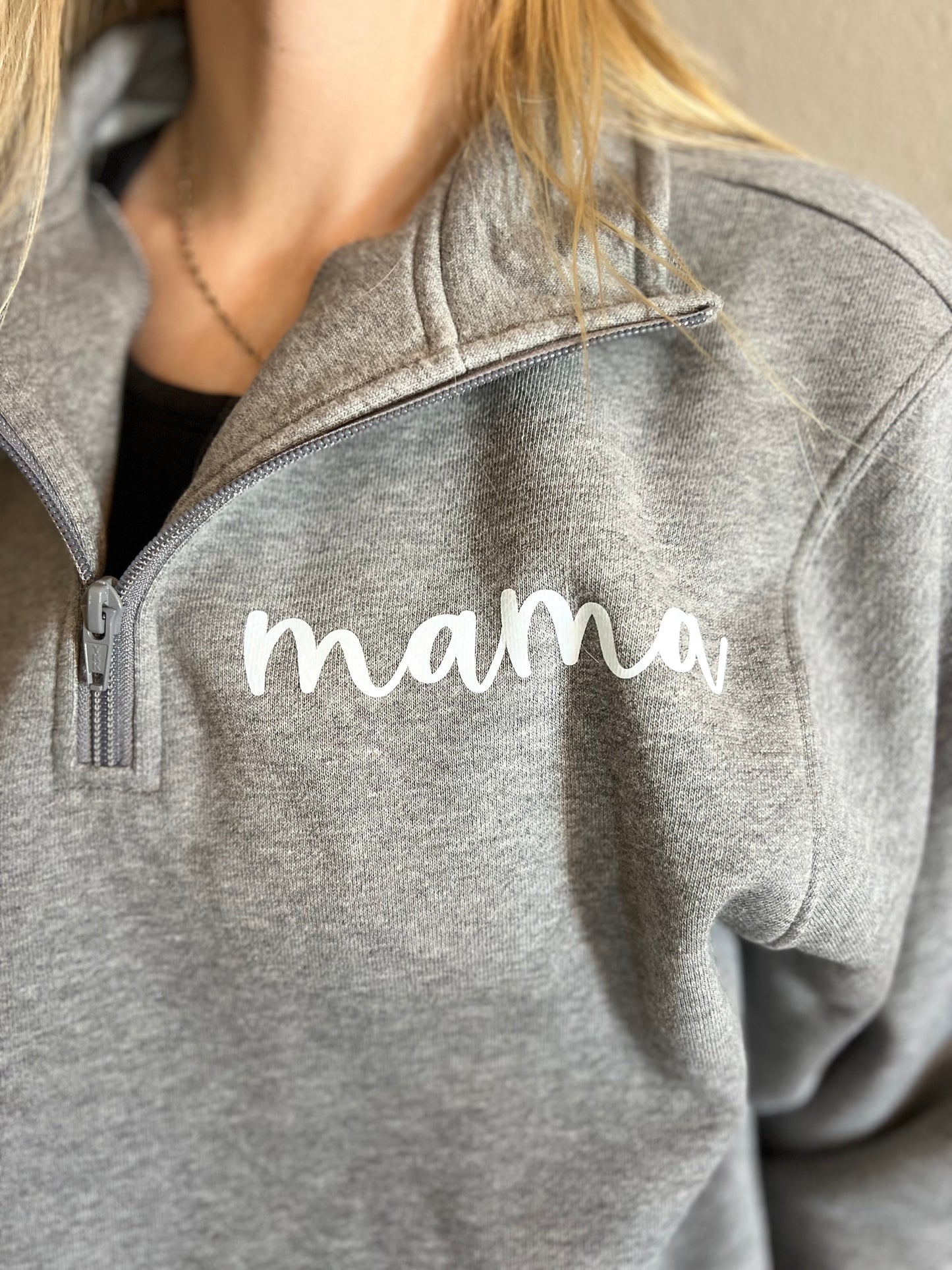 Quarter zip MAMA crewneck