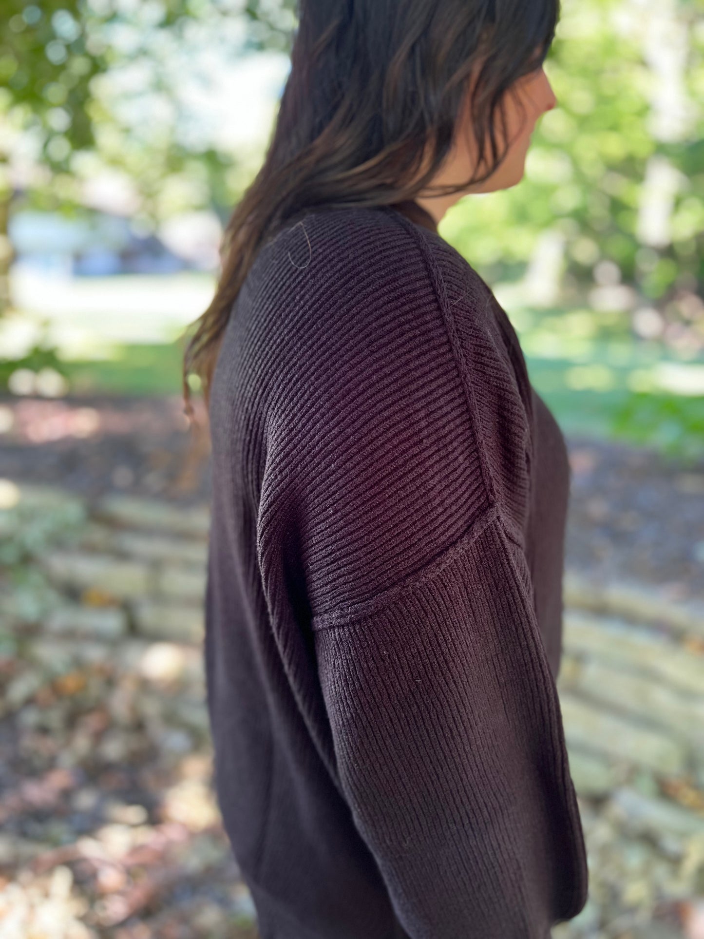 BLACK RIBBED MOCK NECK PULLOVER