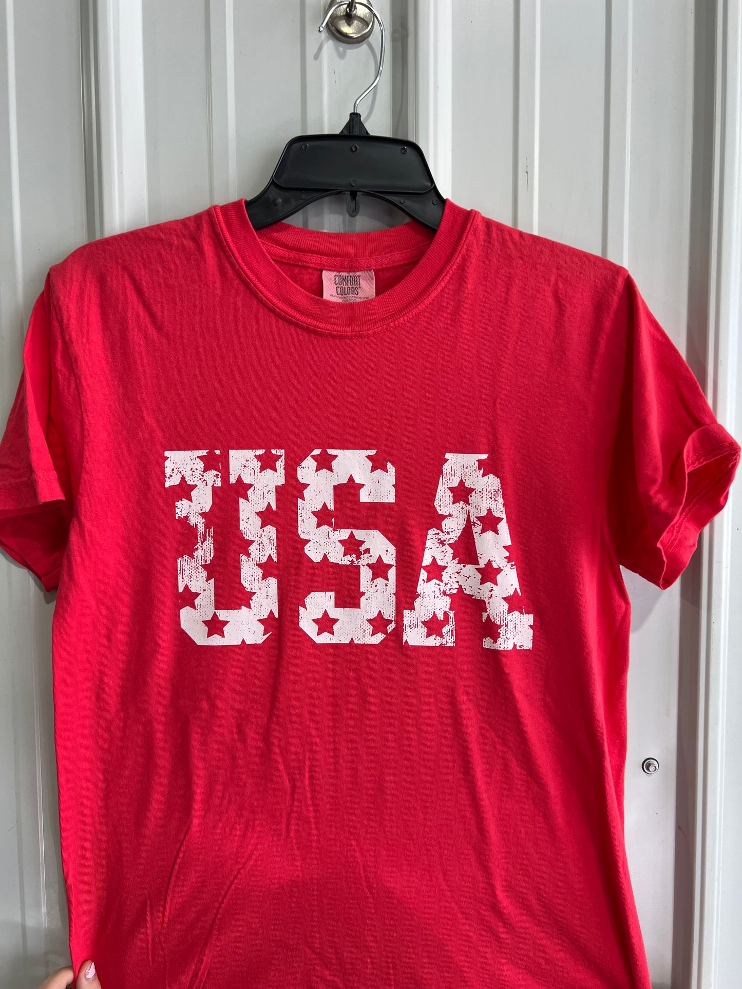 USA STARS ON RED TSHIRT